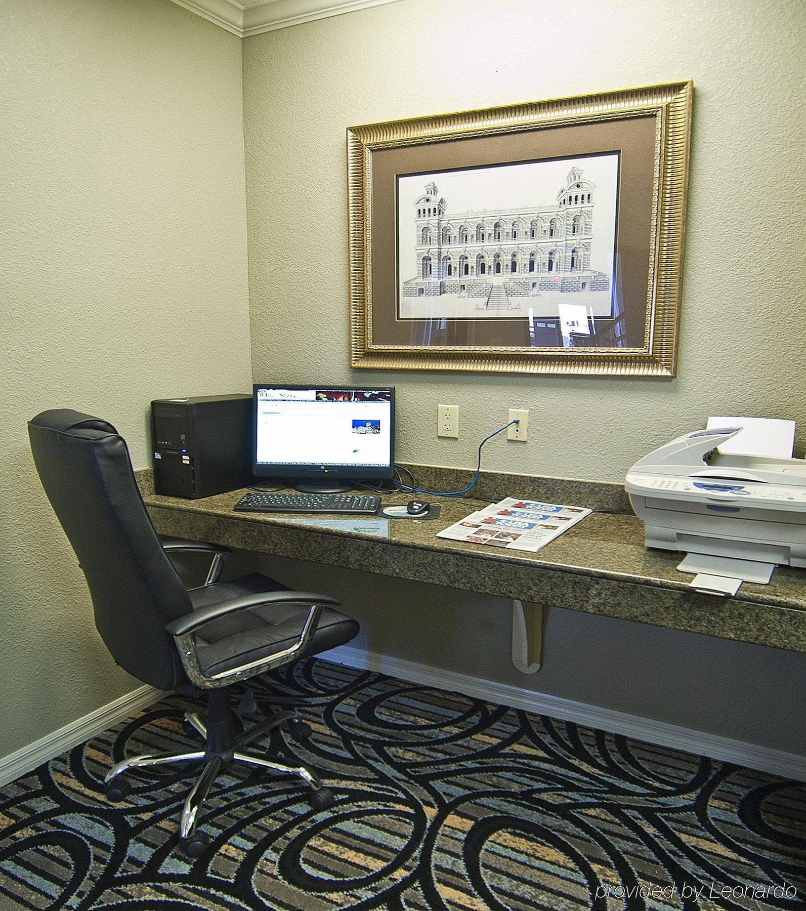 Holiday Inn Express Hotel And Suites Lake Charles By Ihg Facilities photo