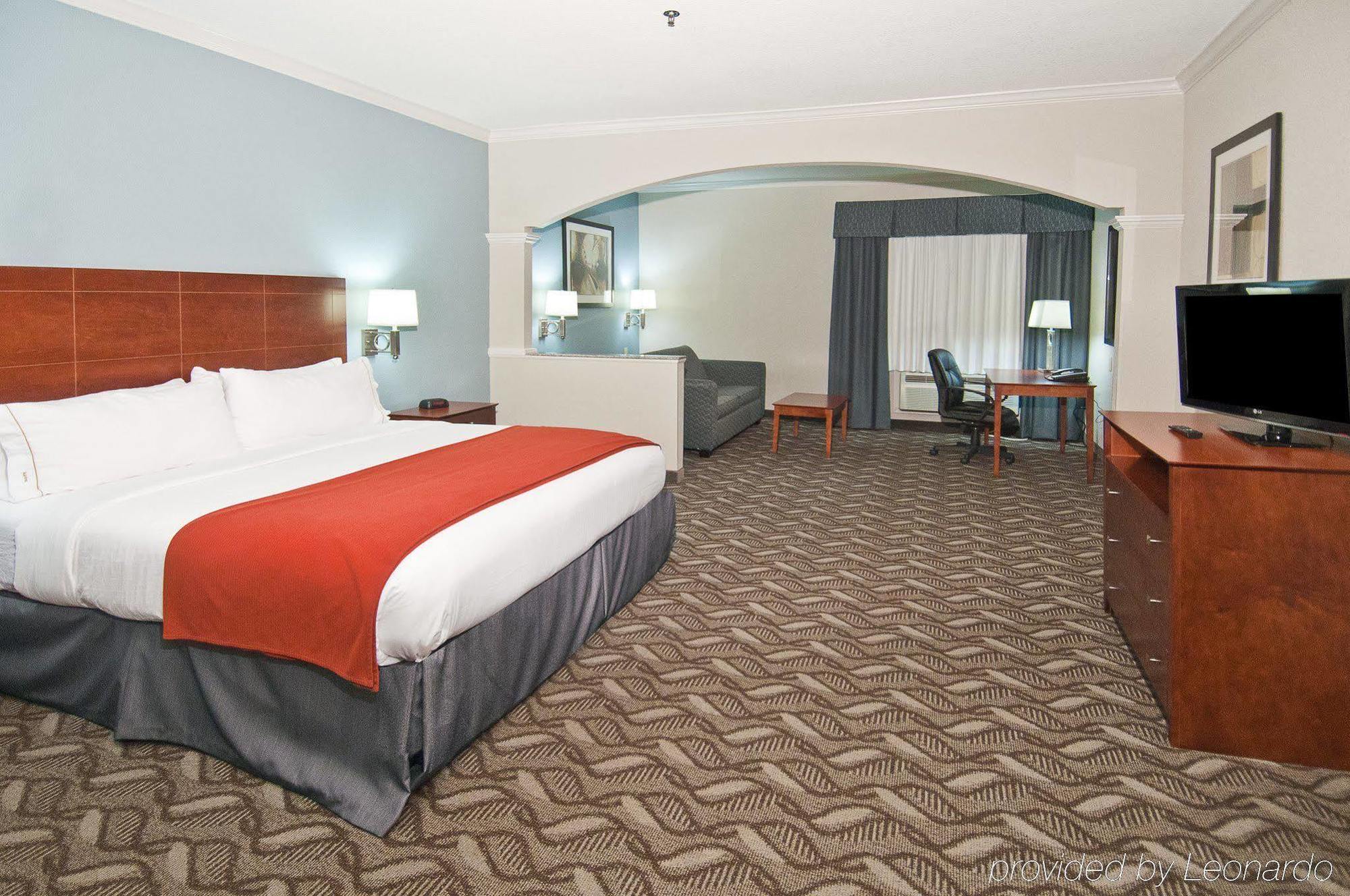 Holiday Inn Express Hotel And Suites Lake Charles By Ihg Exterior photo